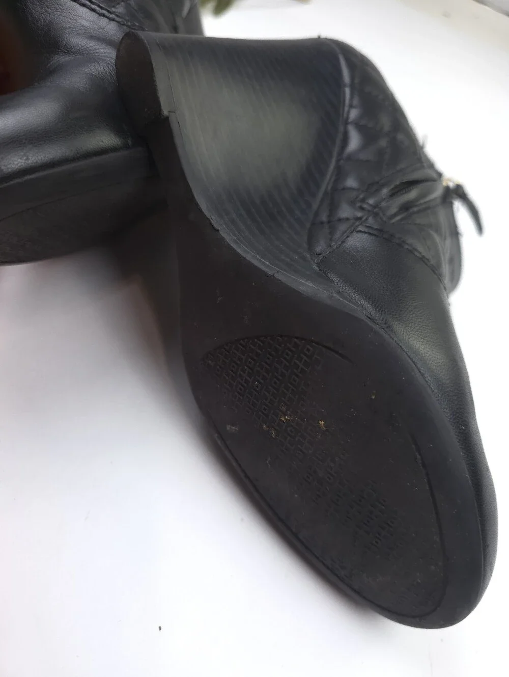 Tory Burch Quilted Leather Ankle Bootie in Black Sz 7½m